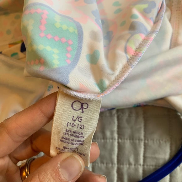 🦋 SALE !! 🔥 Top swim   girls size X/XL (12/14) - Picture 7 of 7